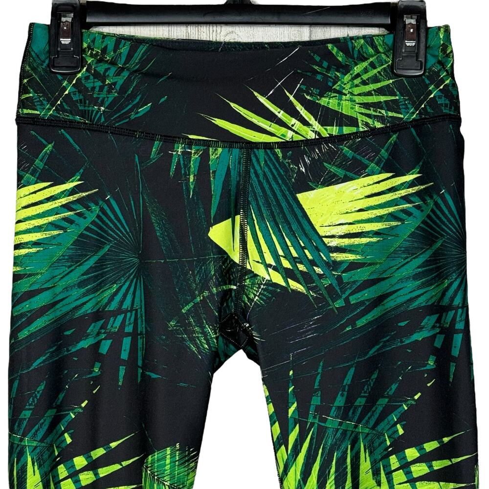 Fabletics Small Define PowerHold Capris Leggings Mid-Rise UPF Pockets Rainforest - Picture 2 of 8